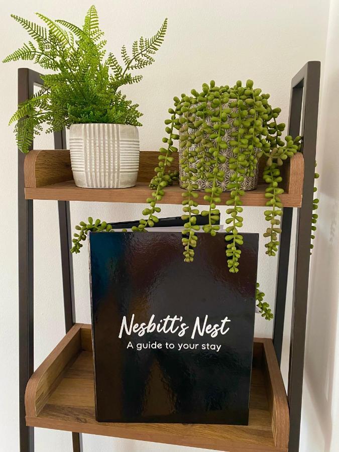Cotswolds Lakeside Lodge - Nesbitt'S Nest South Cerney Bagian luar foto